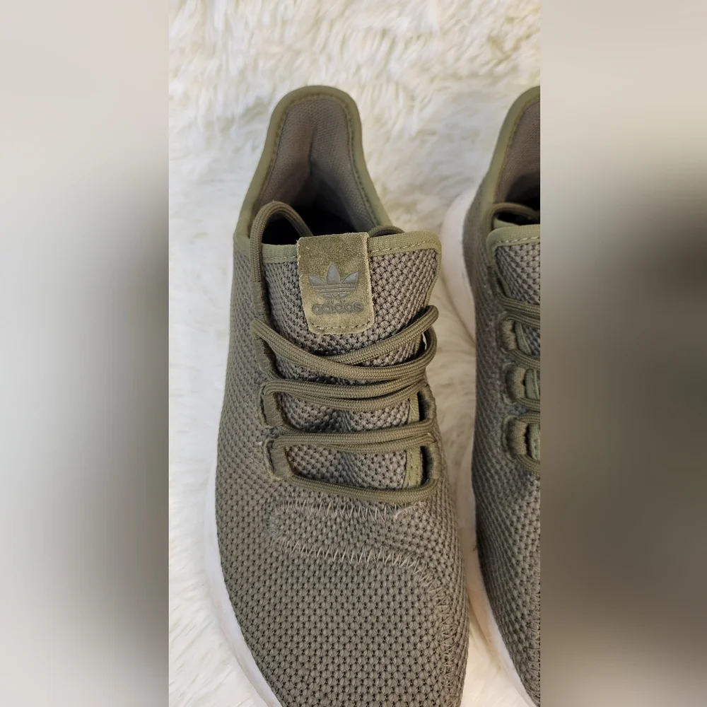 Mens adidas shoes Size 5.5